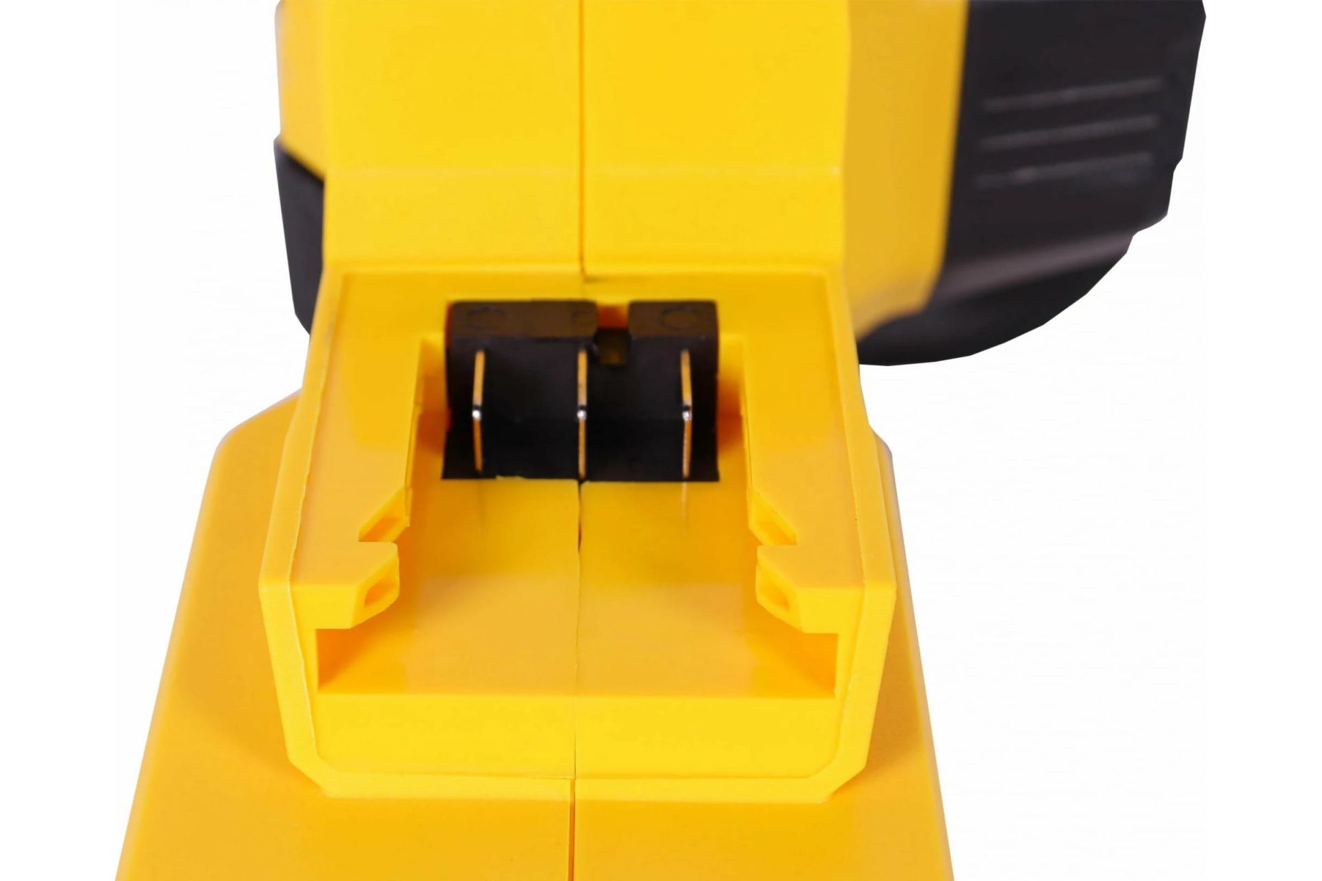 Аккумуляторная цепная пила CHAMPION CSB1811 (без ЗУ и АКБ)