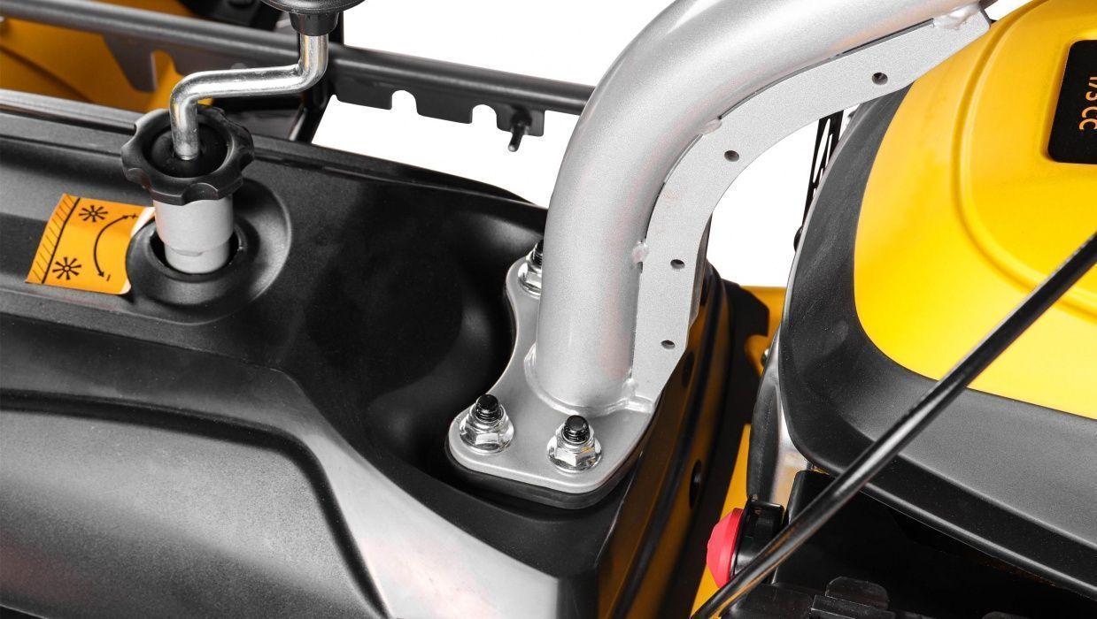 Машина подметально-уборочная CHAMPION GS50100