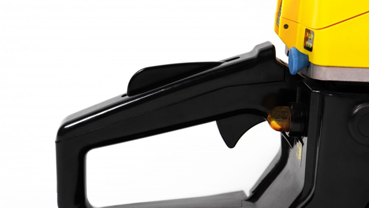 Бензиновая цепная пила CHAMPION A256-15 + АКЦИЯ - подарок